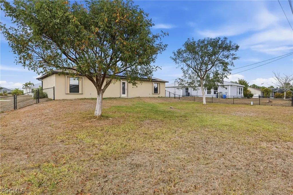 3017 NE 2nd Avenue Cape Coral FL 33909