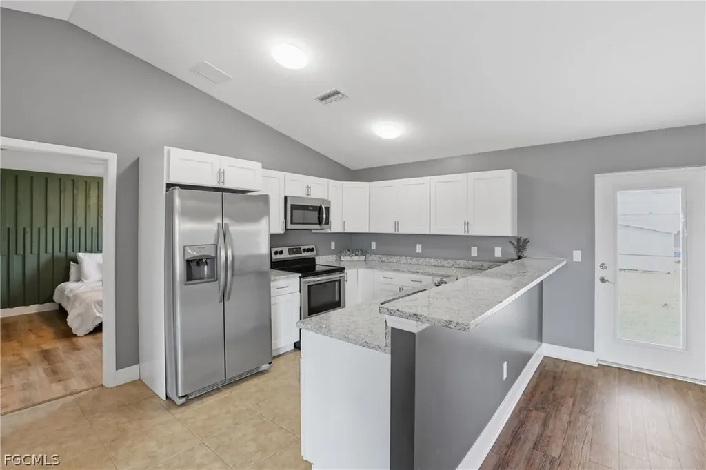 3017 NE 2nd Avenue Cape Coral FL 33909