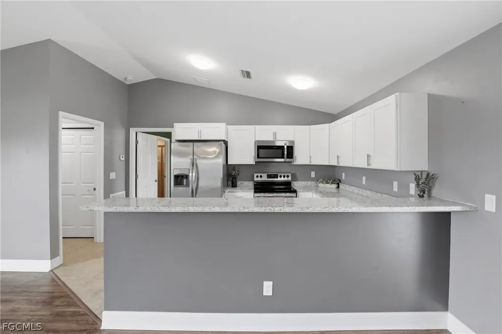 3017 NE 2nd Avenue Cape Coral FL 33909