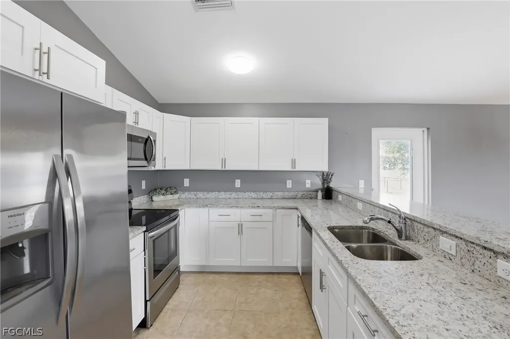 3017 NE 2nd Avenue Cape Coral FL 33909