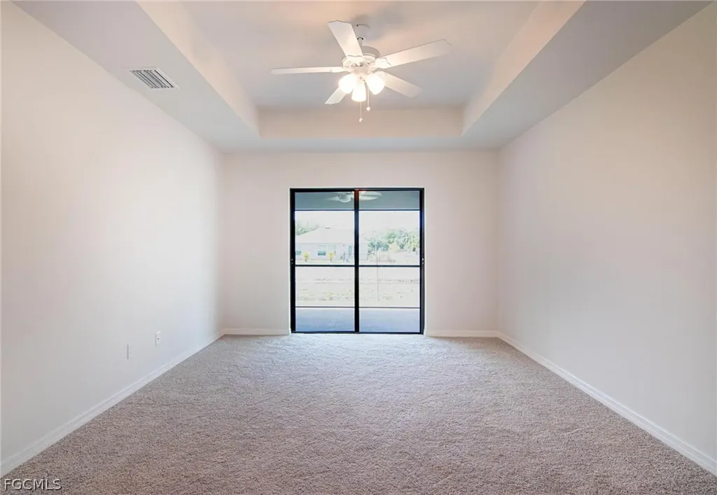 3594 NE 9th Place Cape Coral FL 33909