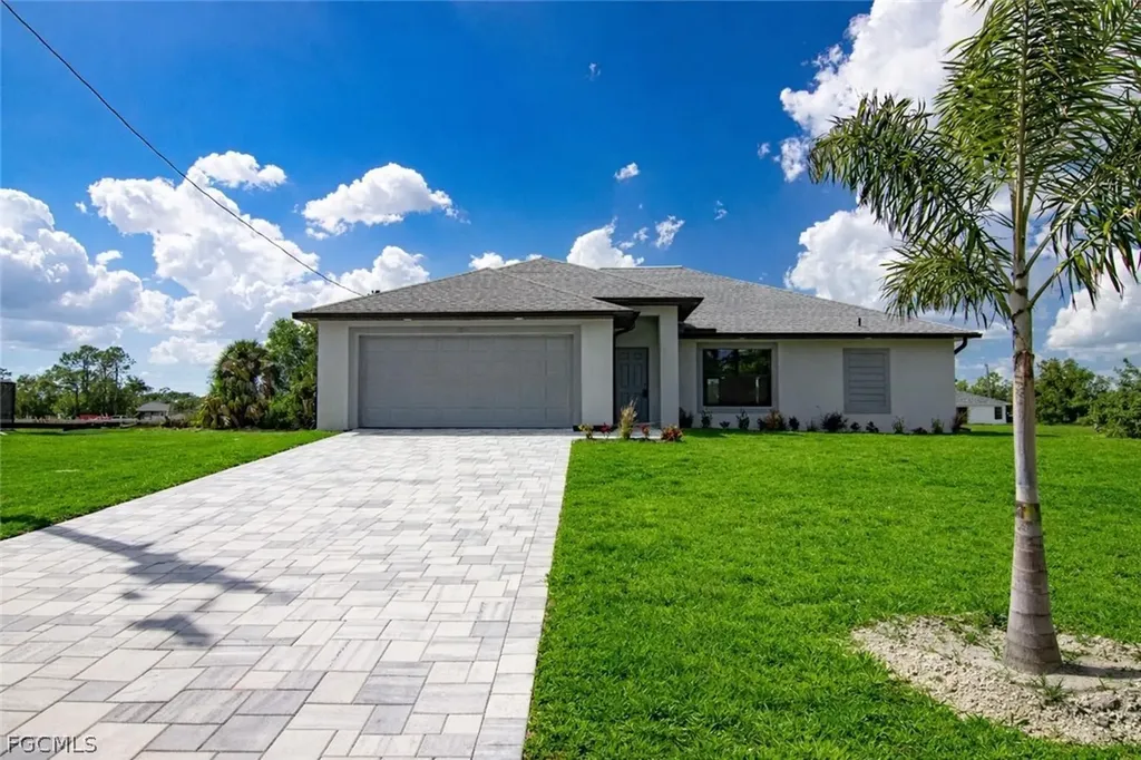 3594 NE 9th Place Cape Coral FL 33909