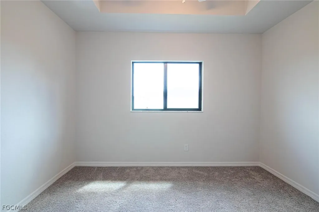 3594 NE 9th Place Cape Coral FL 33909