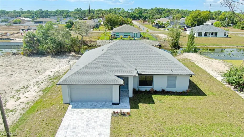 3594 NE 9th Place Cape Coral FL 33909
