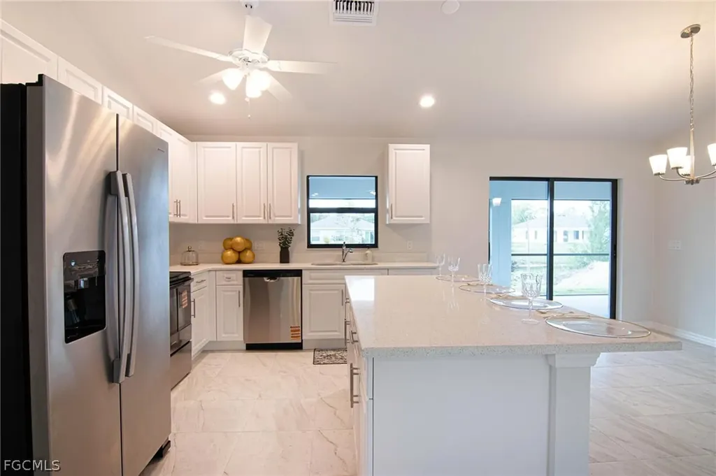 3594 NE 9th Place Cape Coral FL 33909