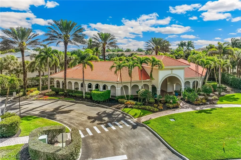 12815 Carrington Circle Naples FL 34105