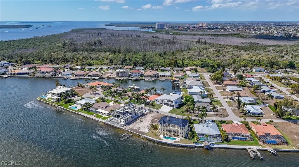 5929 SW 1st Avenue Cape Coral FL 33914