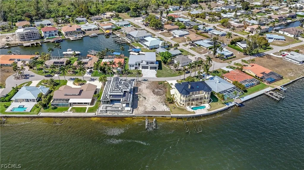 5929 SW 1st Avenue Cape Coral FL 33914