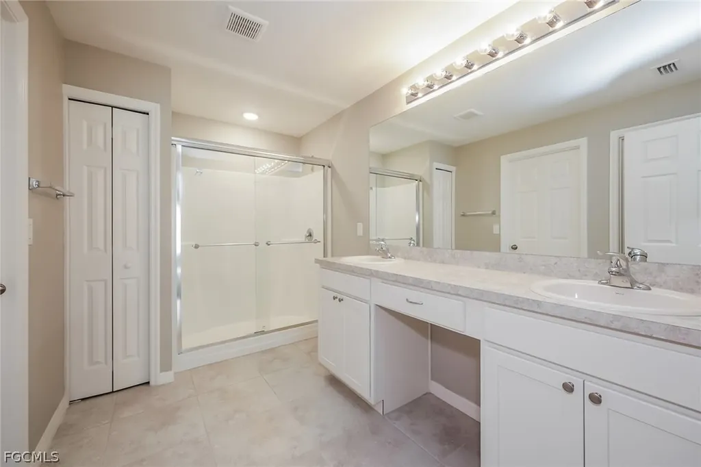 3807 8th Street SW Lehigh Acres FL 33976