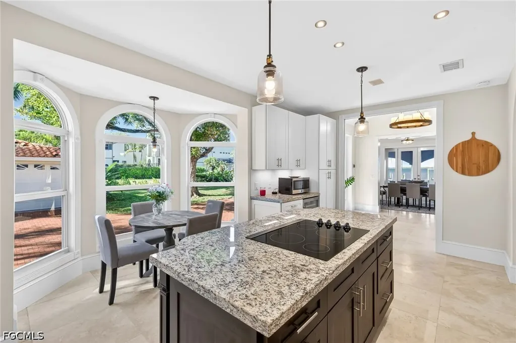 2878 Valencia Way Fort Myers FL 33901