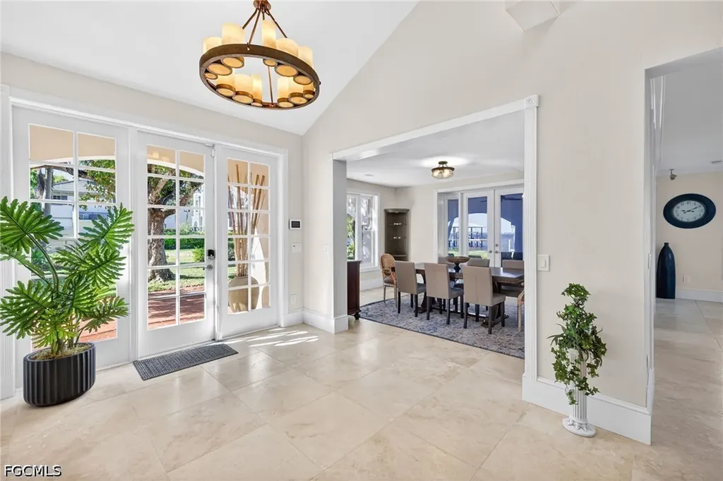 2878 Valencia Way Fort Myers FL 33901