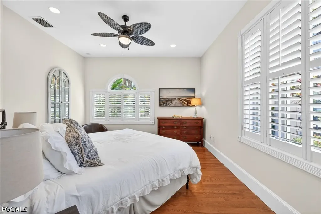 2878 Valencia Way Fort Myers FL 33901