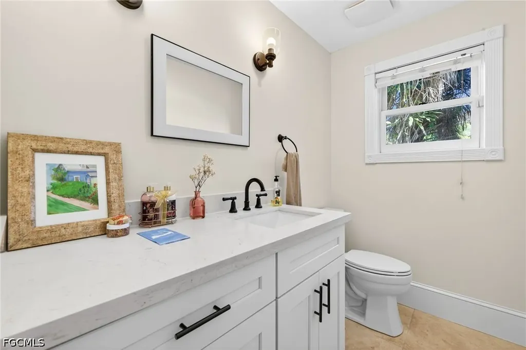 2878 Valencia Way Fort Myers FL 33901