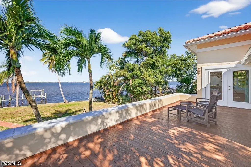 2878 Valencia Way Fort Myers FL 33901