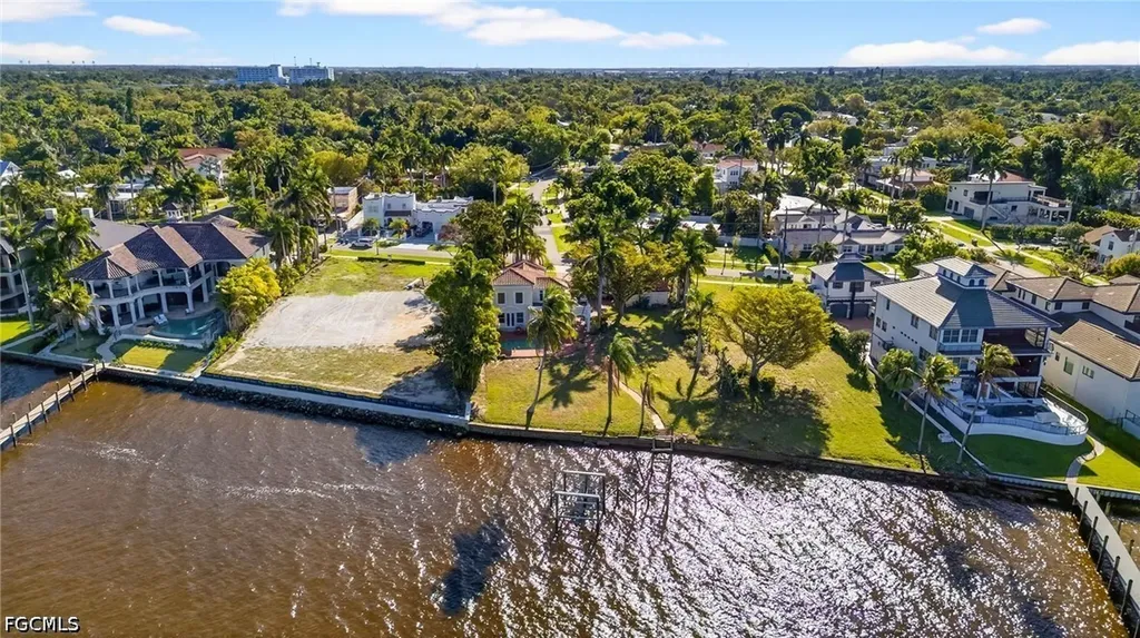 2878 Valencia Way Fort Myers FL 33901