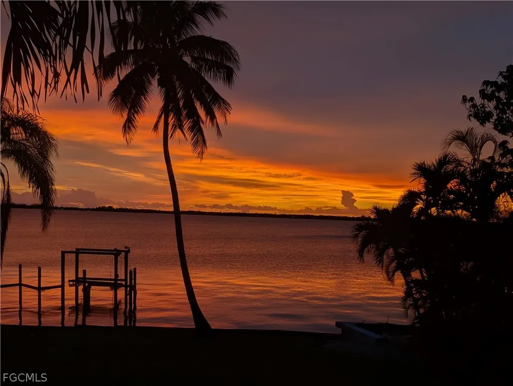 2878 Valencia Way Fort Myers FL 33901