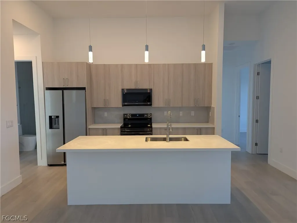 1227 NW 40th Place Cape Coral FL 33993
