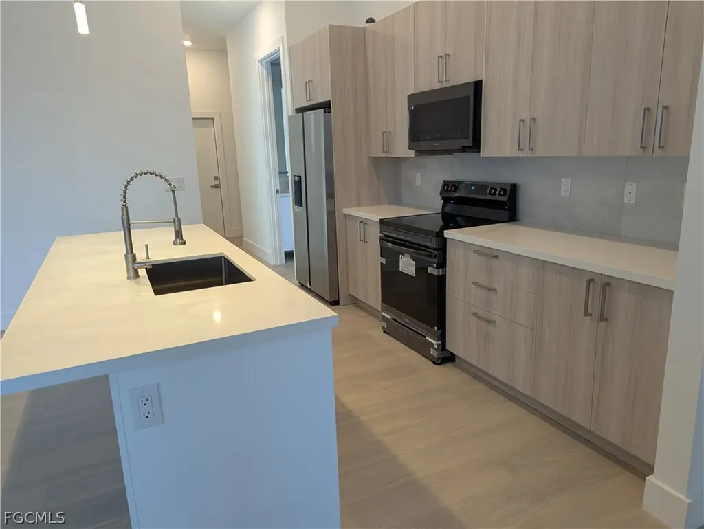 1227 NW 40th Place Cape Coral FL 33993