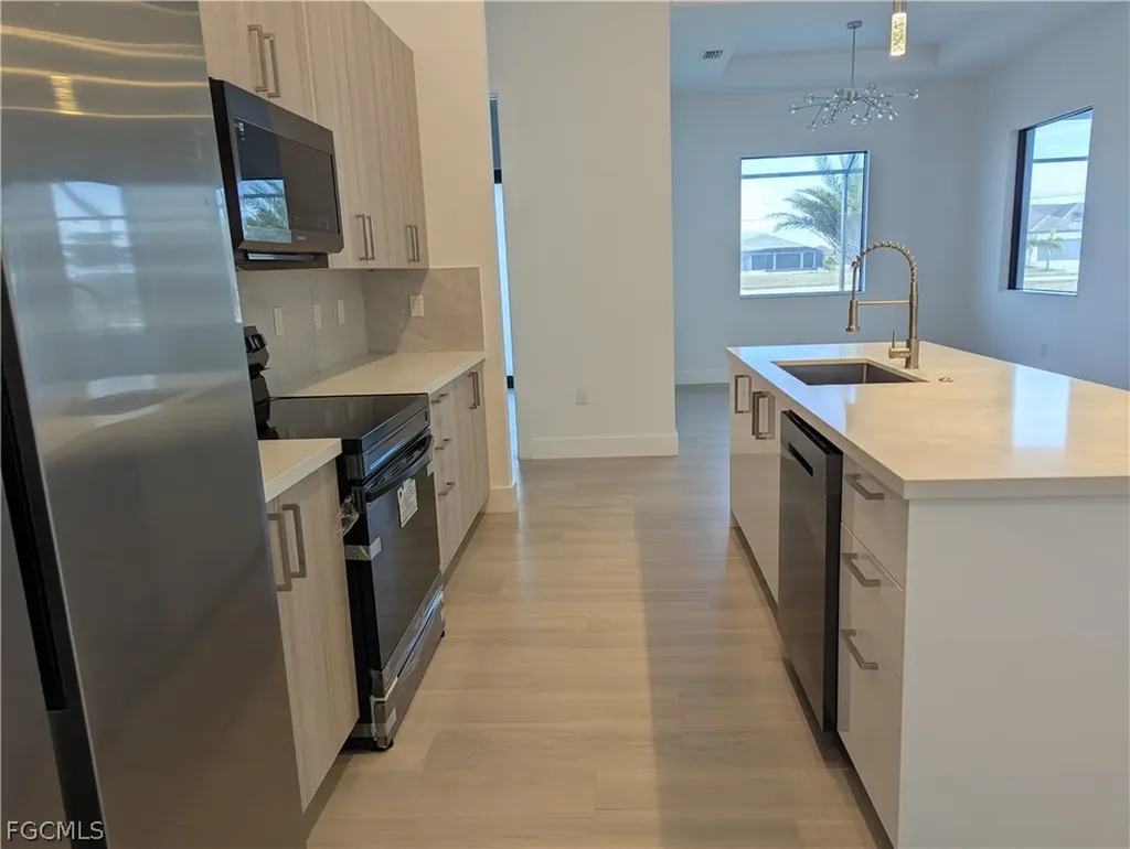 1227 NW 40th Place Cape Coral FL 33993