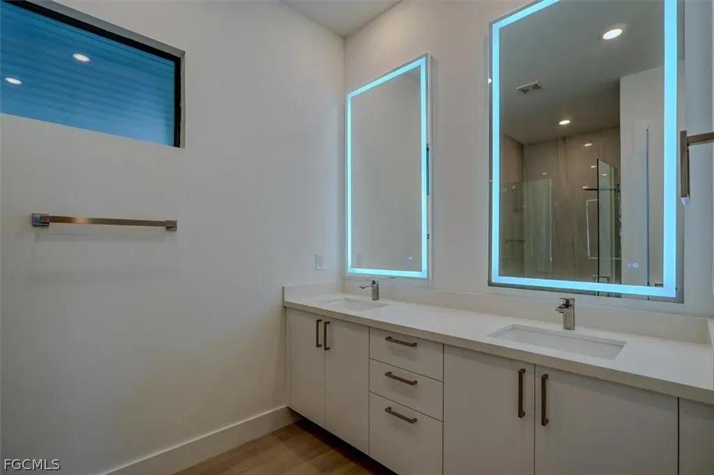 1227 NW 40th Place Cape Coral FL 33993