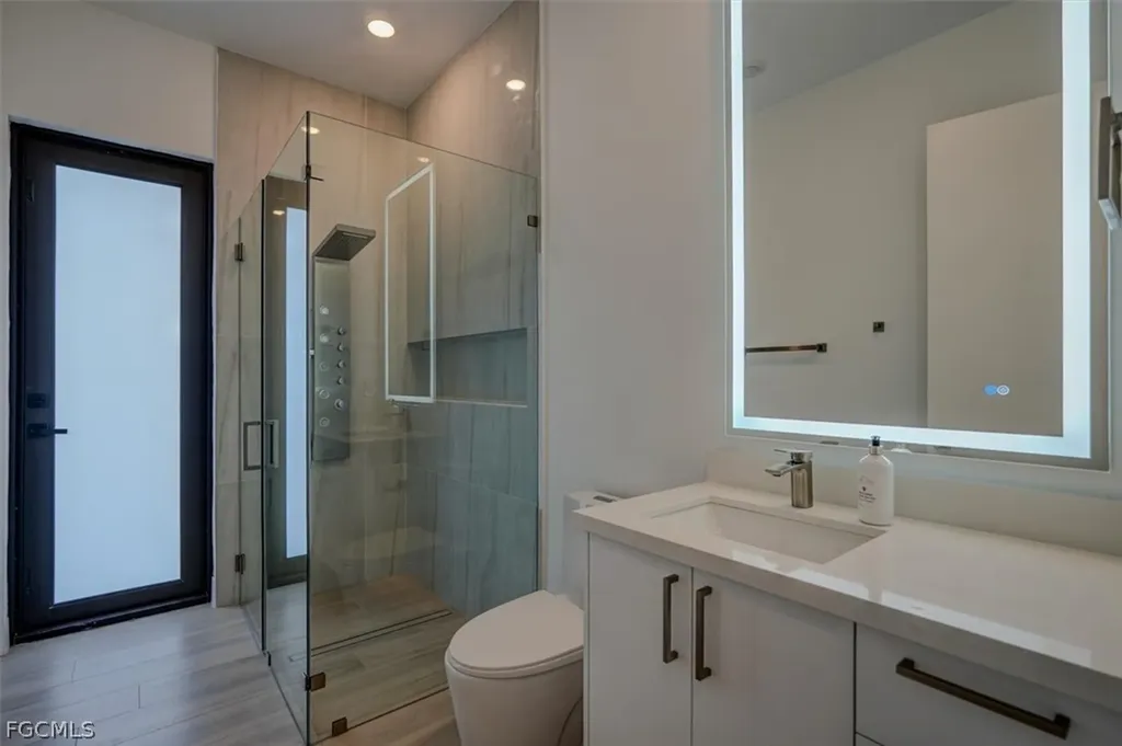 1227 NW 40th Place Cape Coral FL 33993
