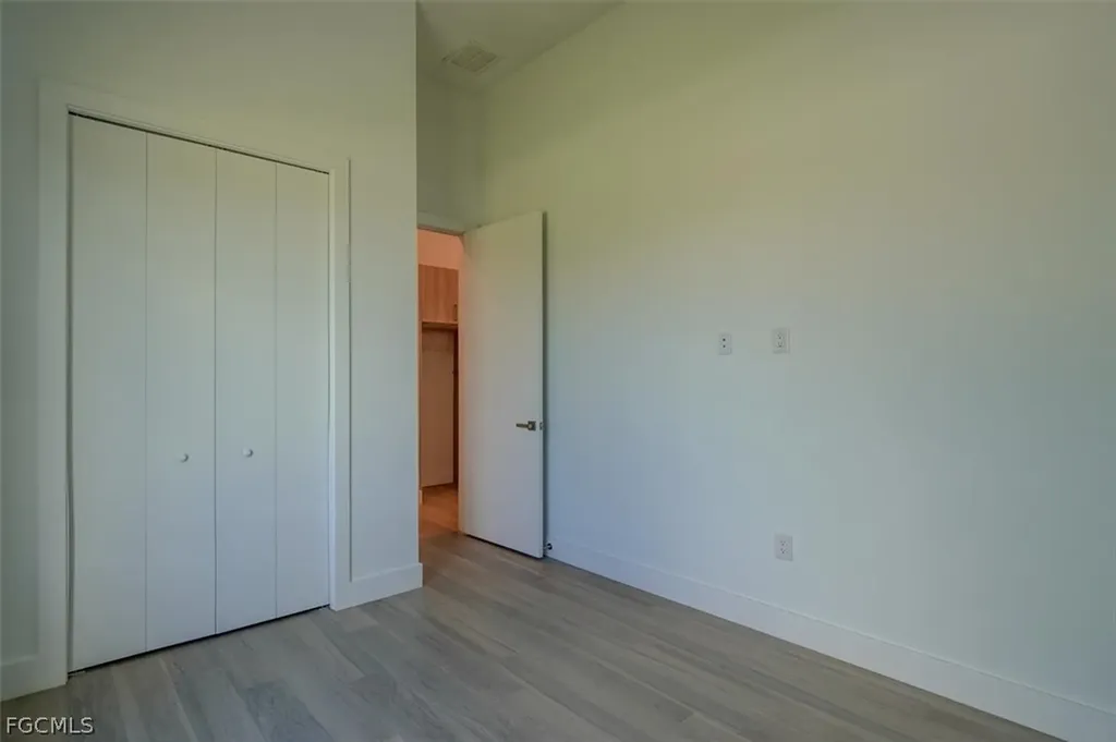 1227 NW 40th Place Cape Coral FL 33993