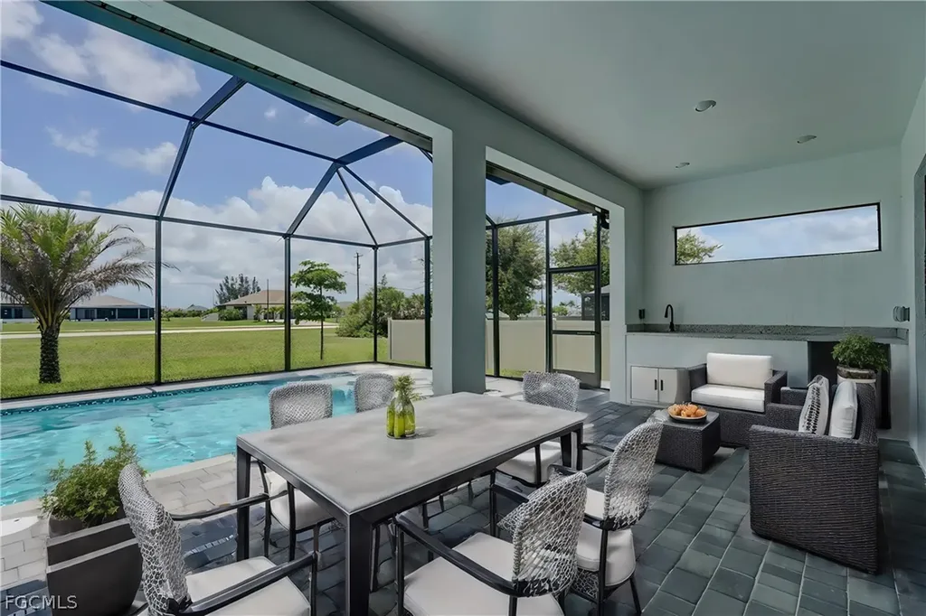 1227 NW 40th Place Cape Coral FL 33993