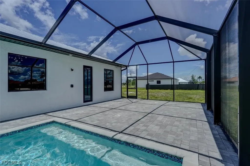 1227 NW 40th Place Cape Coral FL 33993