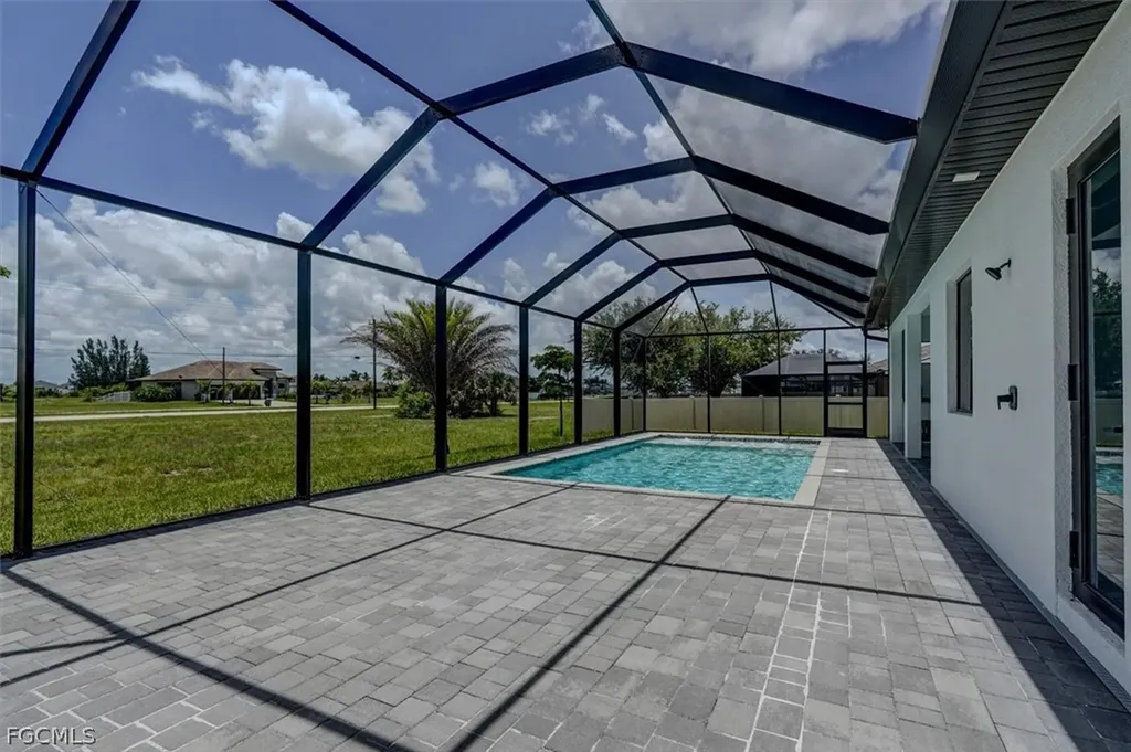 1227 NW 40th Place Cape Coral FL 33993