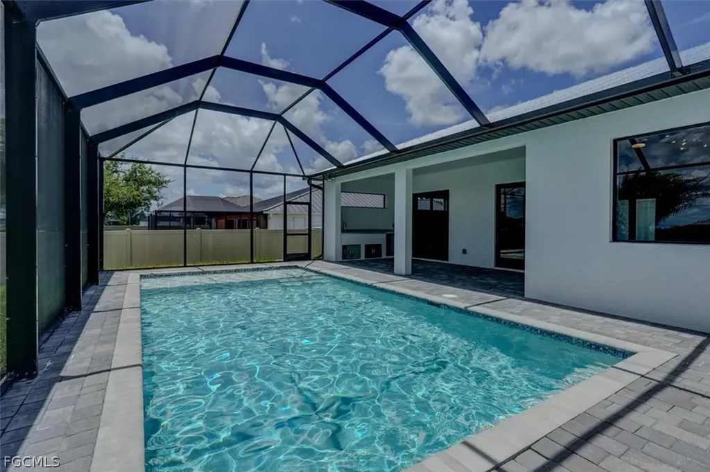 1227 NW 40th Place Cape Coral FL 33993