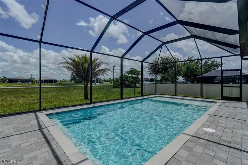 1227 NW 40th Place Cape Coral FL 33993