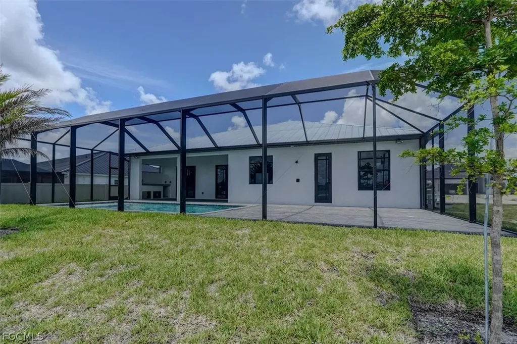 1227 NW 40th Place Cape Coral FL 33993