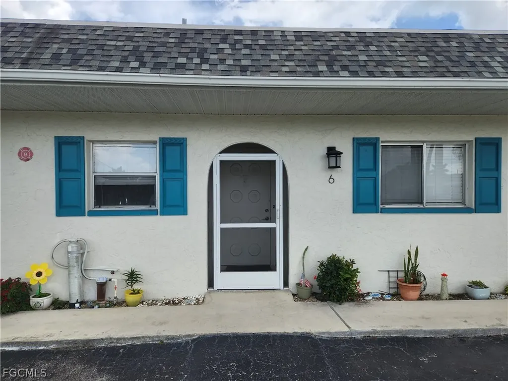 1220 SE 40th Street Cape Coral FL 33904