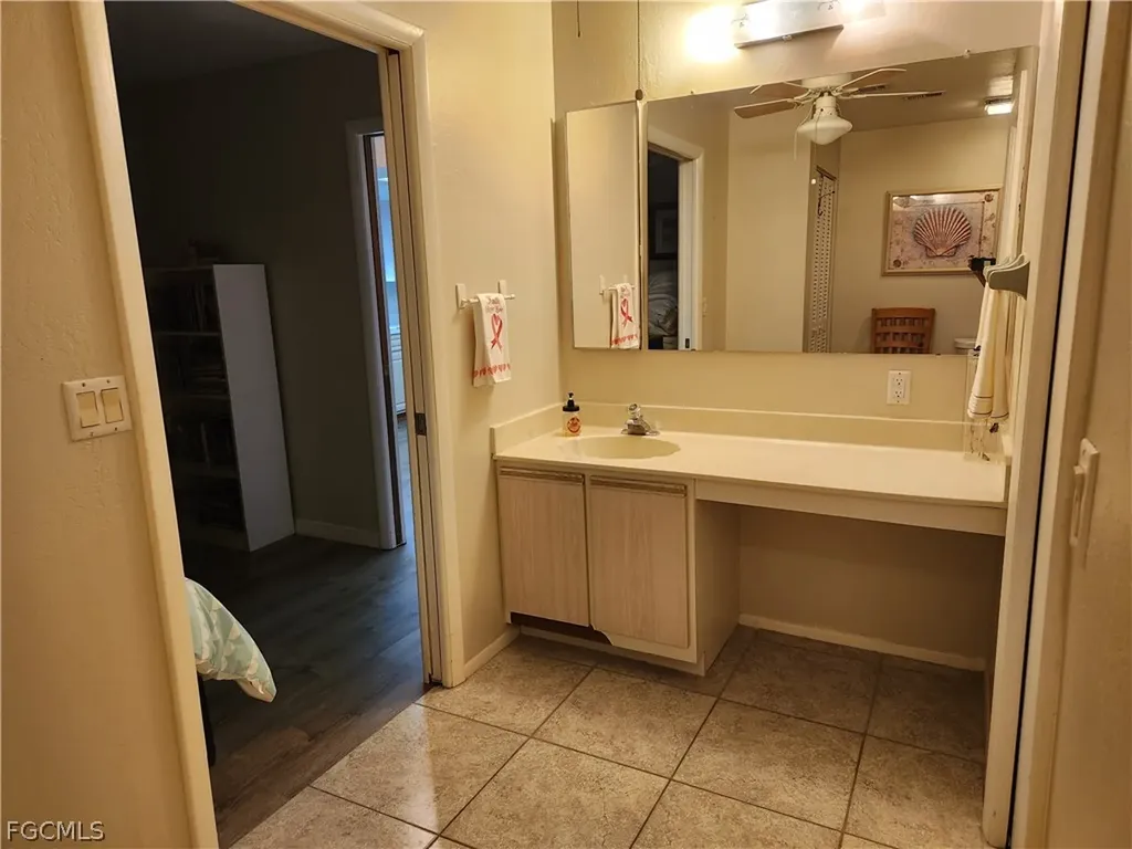 1220 SE 40th Street Cape Coral FL 33904