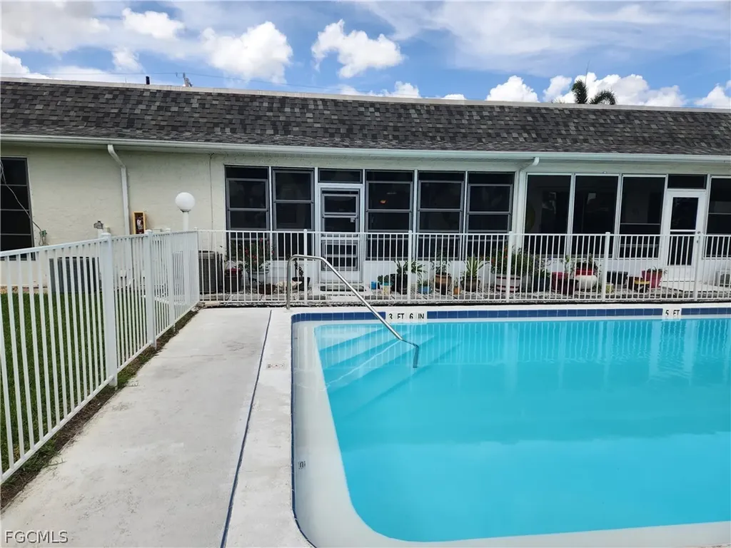 1220 SE 40th Street Cape Coral FL 33904