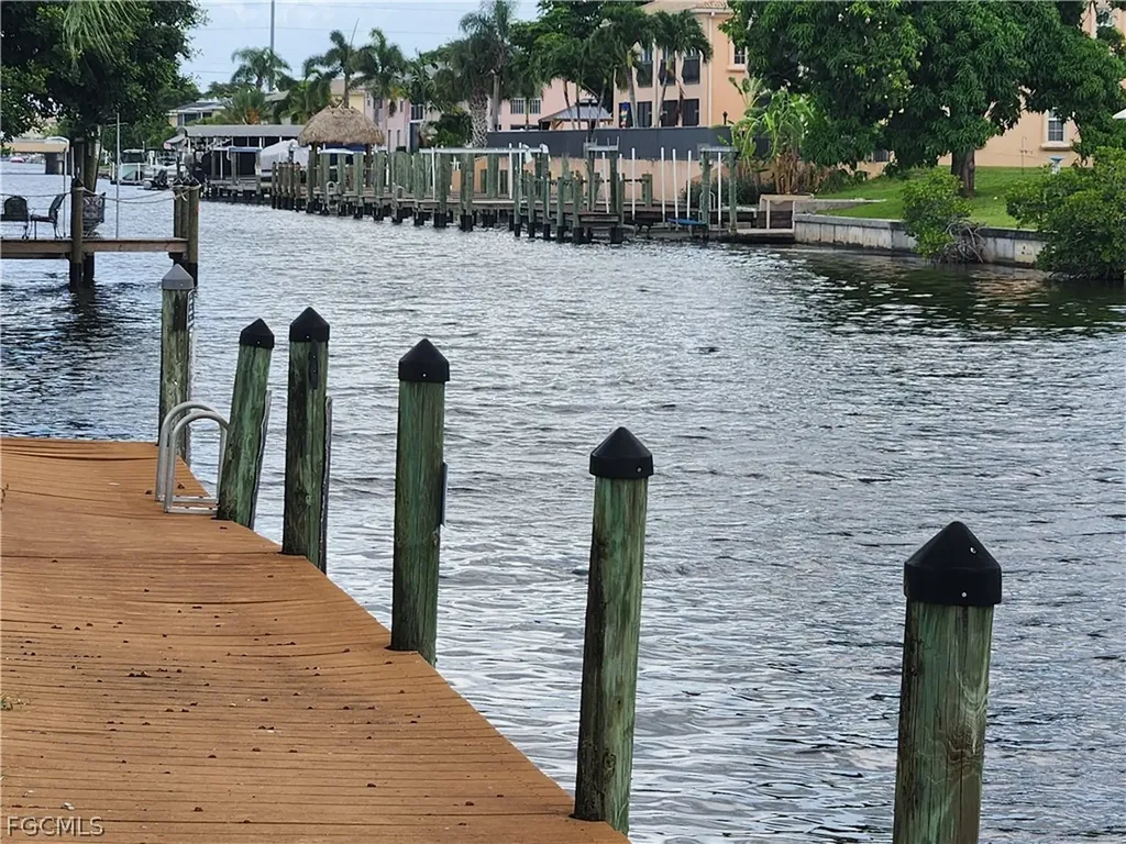 1220 SE 40th Street Cape Coral FL 33904