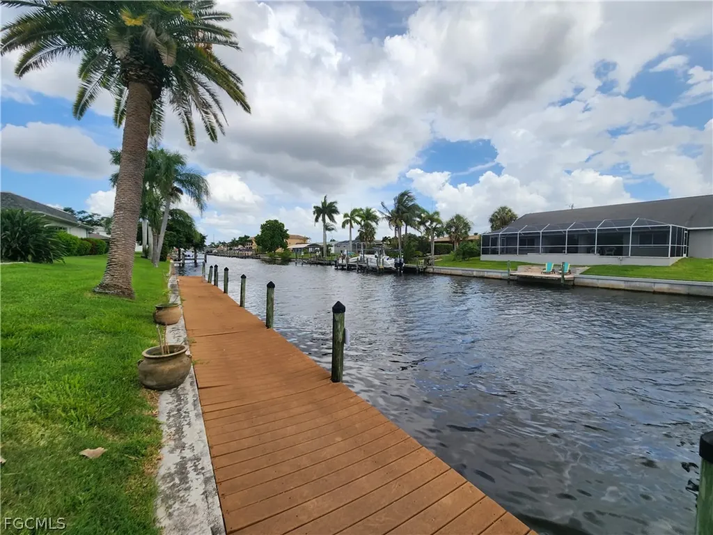 1220 SE 40th Street Cape Coral FL 33904