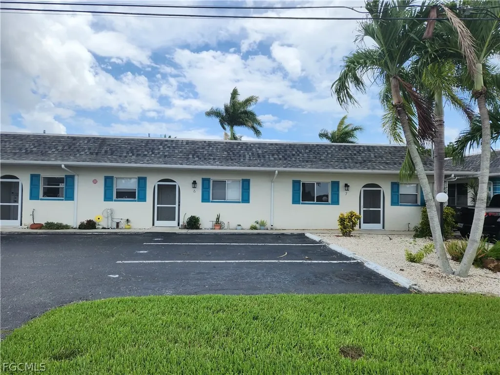 1220 SE 40th Street Cape Coral FL 33904