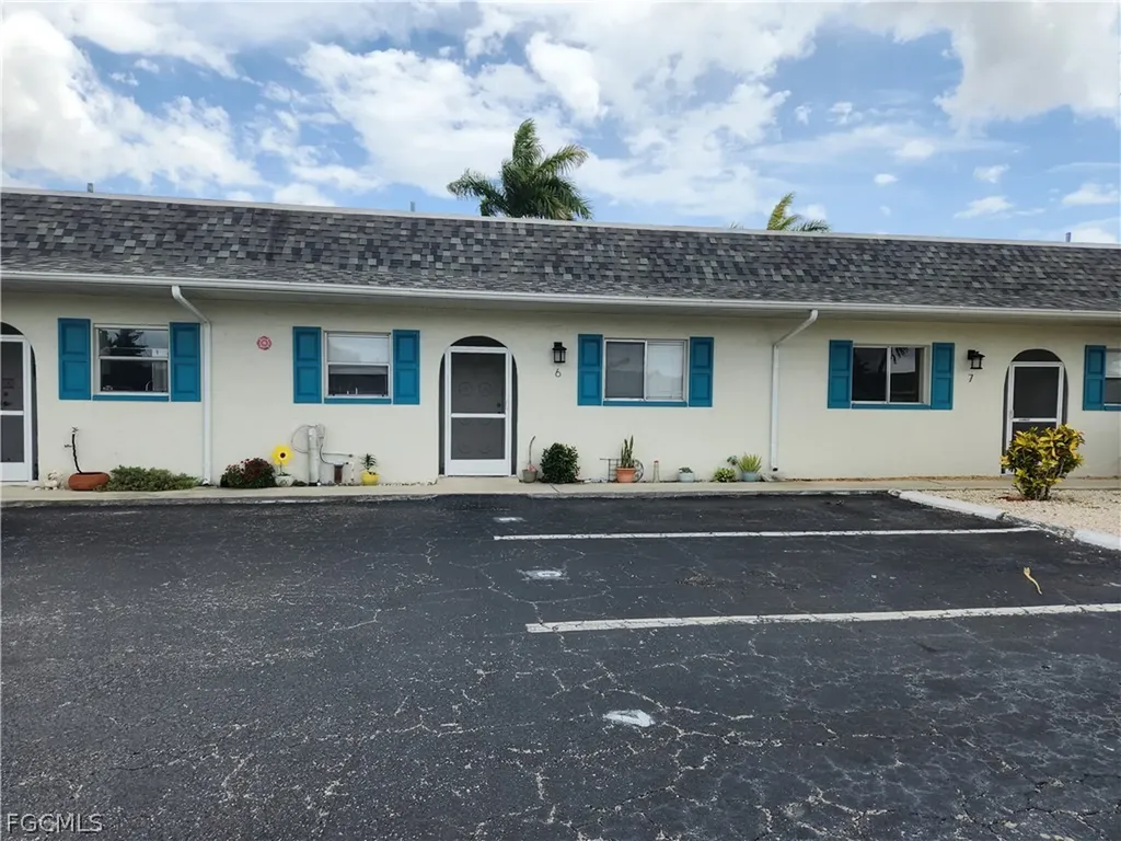 1220 SE 40th Street Cape Coral FL 33904