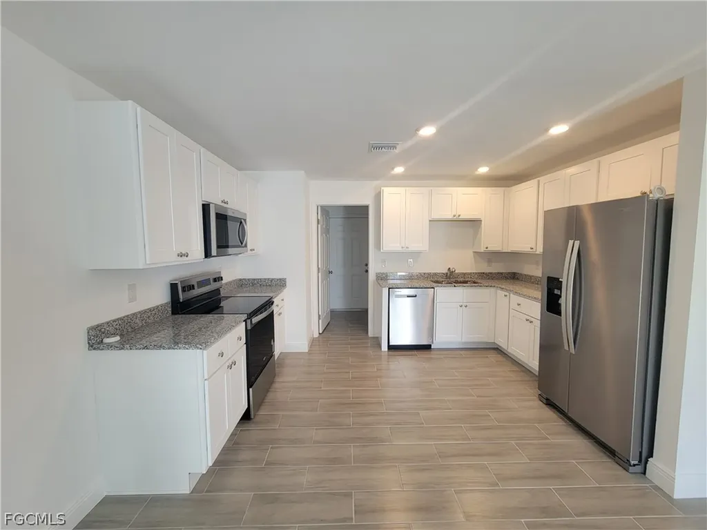 2156 Edison Avenue Fort Myers FL 33901