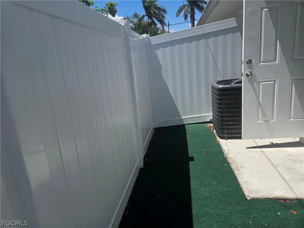 2156 Edison Avenue Fort Myers FL 33901