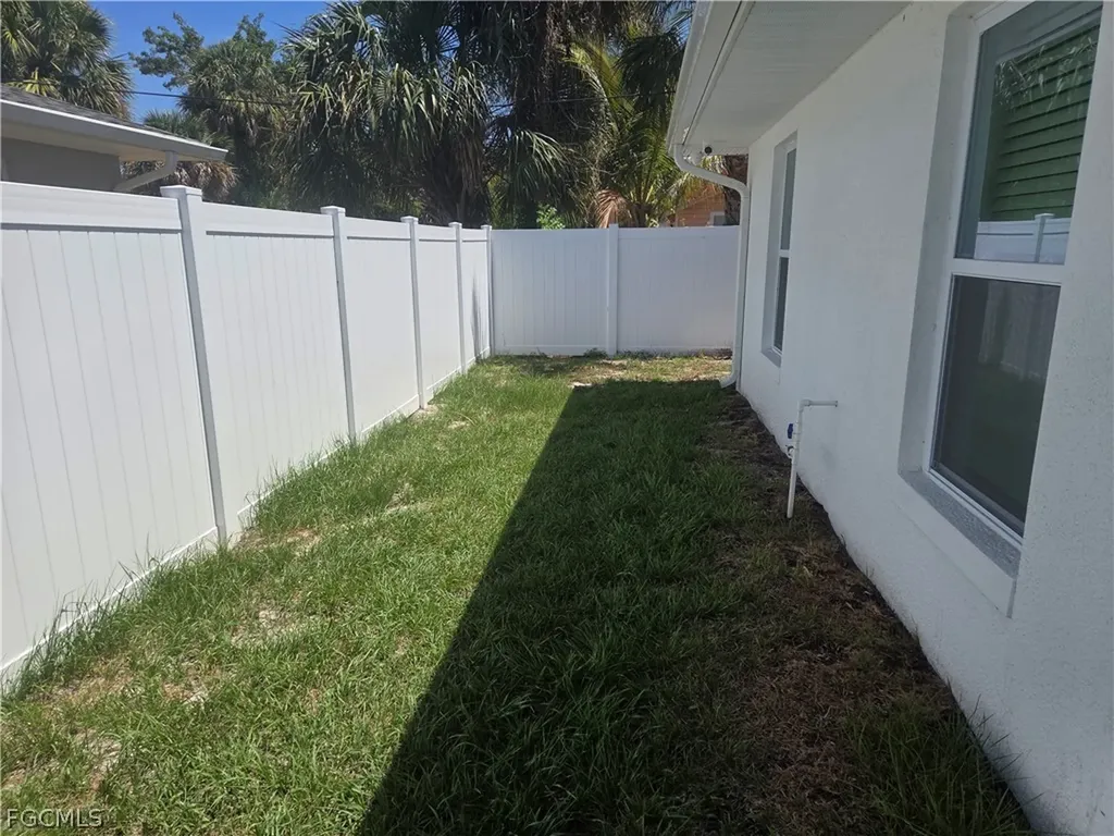 2156 Edison Avenue Fort Myers FL 33901
