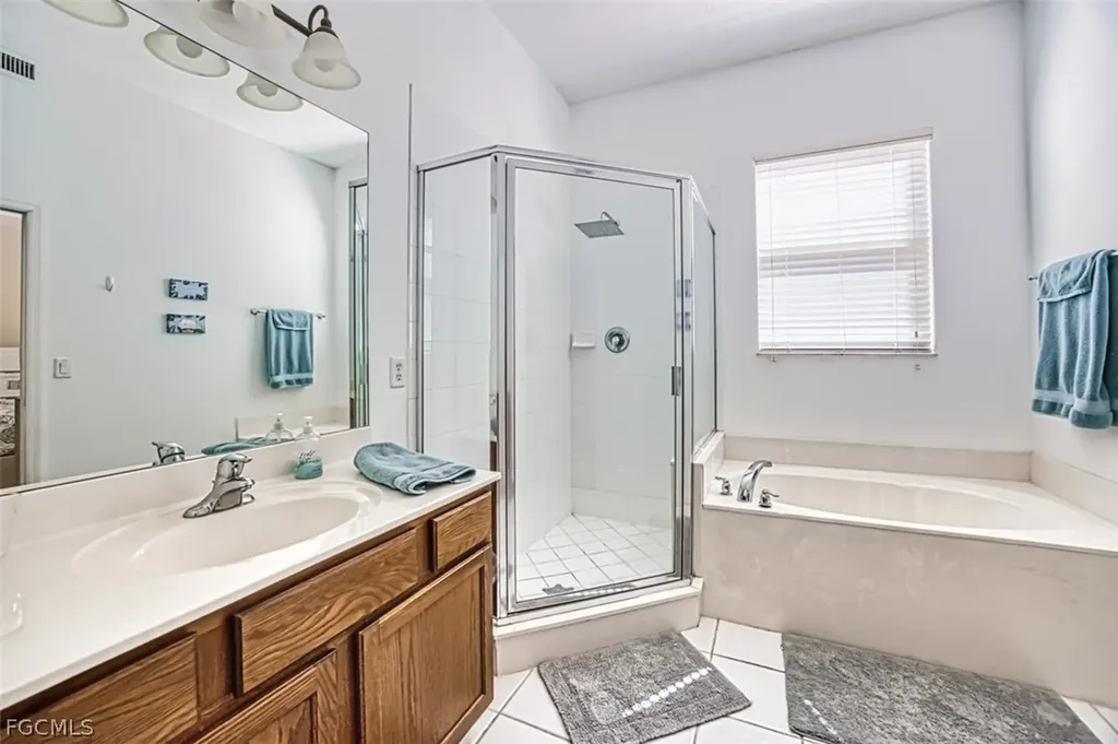 9813 Quinta Artesa Way Fort Myers FL 33908