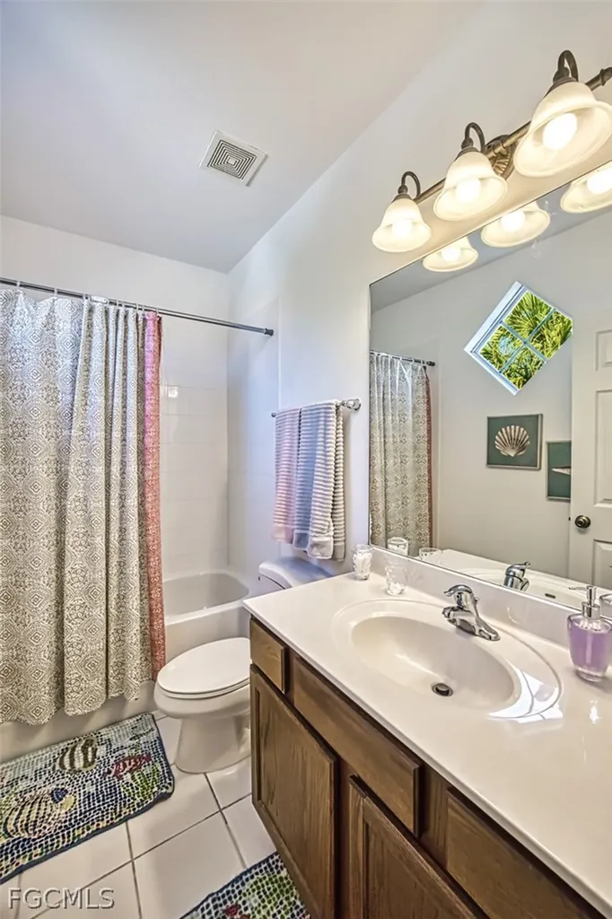 9813 Quinta Artesa Way Fort Myers FL 33908