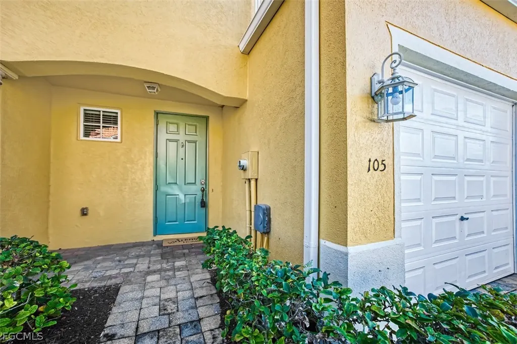 9813 Quinta Artesa Way Fort Myers FL 33908
