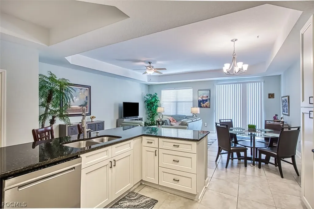 9813 Quinta Artesa Way Fort Myers FL 33908