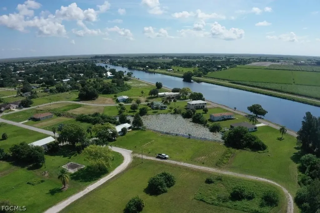 940 Meyerchick Drive SW Moore Haven FL 33471