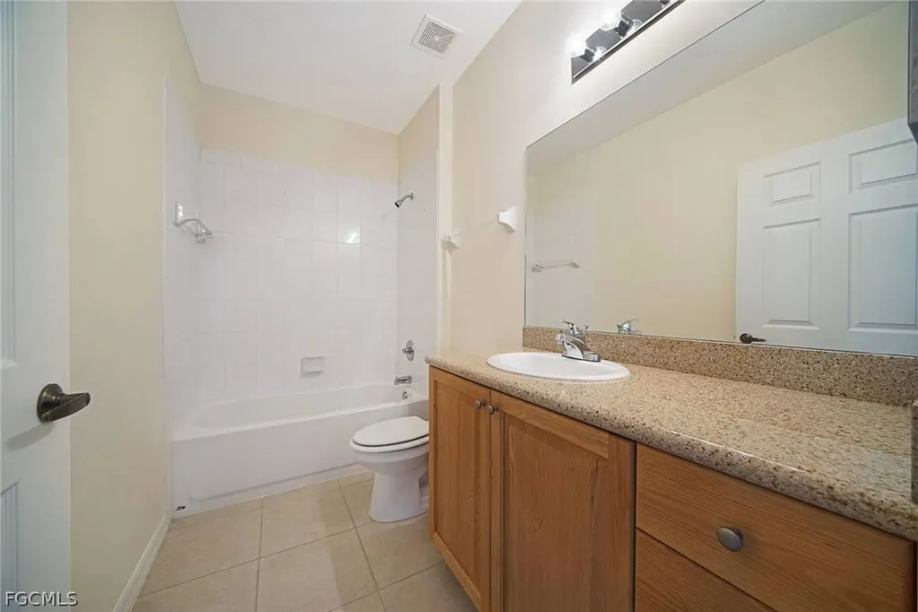 1757 Concordia Lake Circle Cape Coral FL 33909