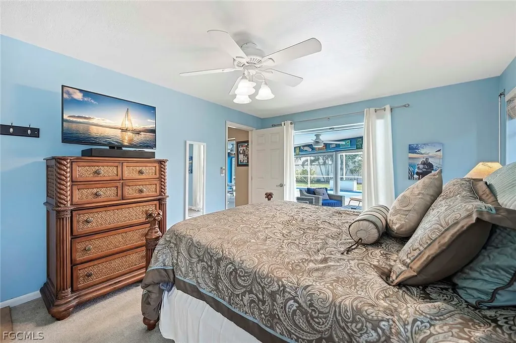 918 SE 28th Terrace Cape Coral FL 33904