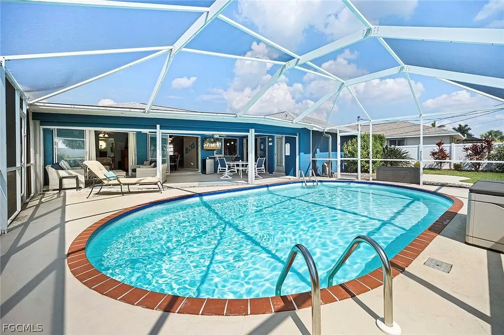 918 SE 28th Terrace Cape Coral FL 33904